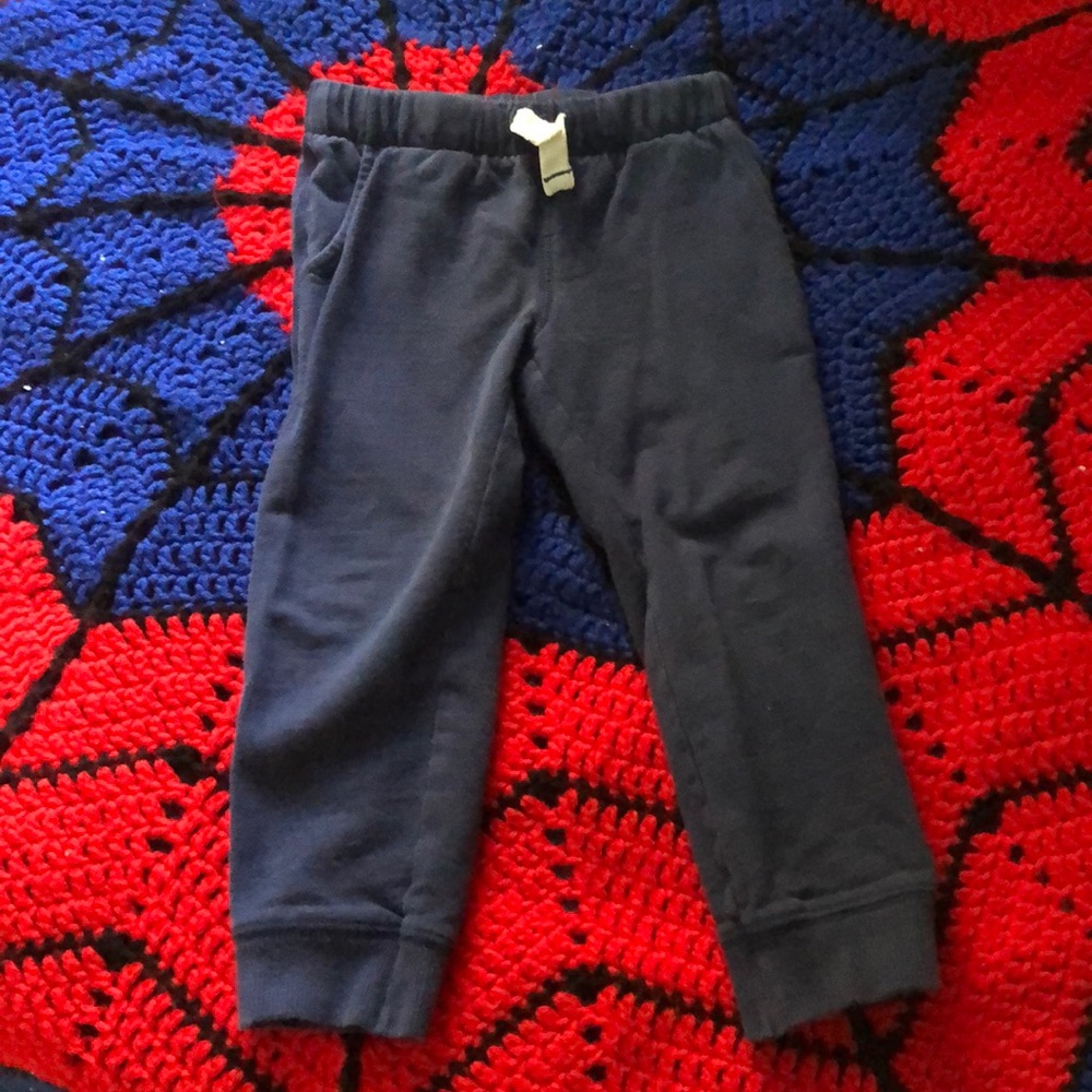 Carter’s 3T pants. Like new. Smoke free home.